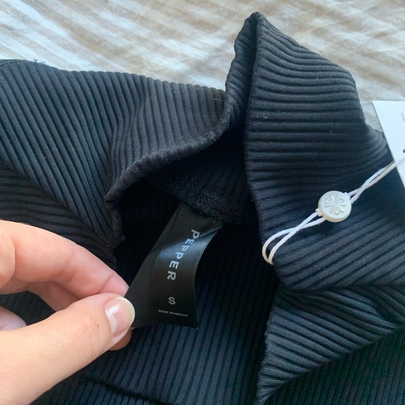 BNWT Ribbed high waisted leggings from sustainable brand Pepper - Picture 3 of 7